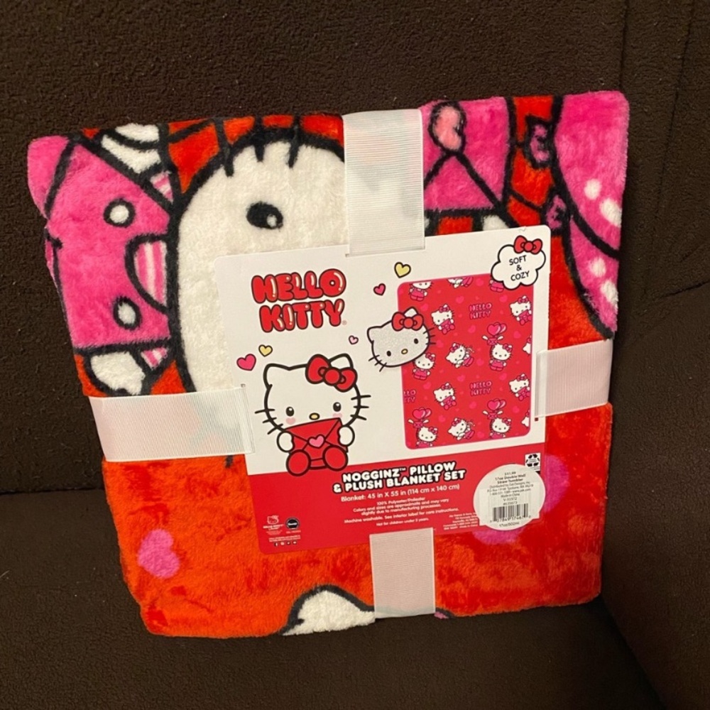 Hello kitty valentines Cupid travel throw blanket